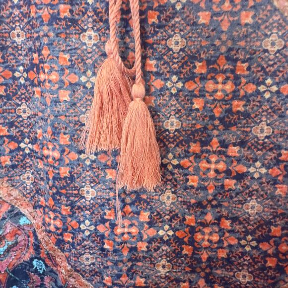 NWT Weekend Suzanne Betro Blue & Rust Floral Tie-Front Scoop Neck Tank Size 1X - Picture 4 of 6